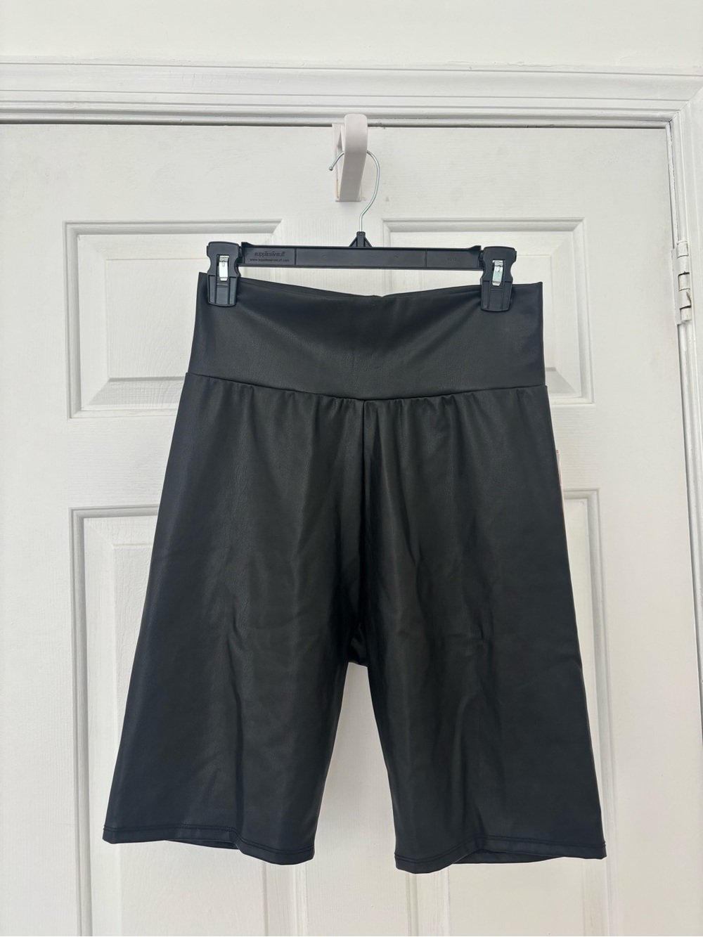 AQUA Black Faux‎ Leather High Rise Bermuda Biker Shorts Women’s Medium NWT